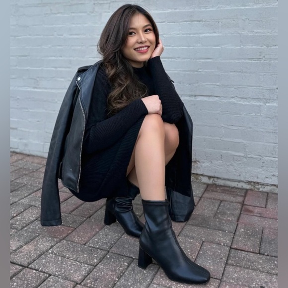 Steve Madden Shoes - {Steve Madden} Lynden Stretch Block Heel Ankle Boot